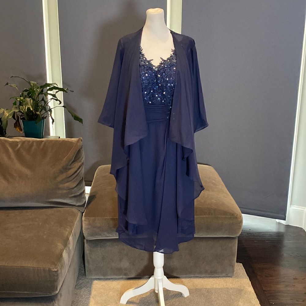 Women’s Blue Chiffon Lace Appliqué Sleeveless Dress with Matching Jacket Size 10